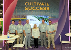 Spencer Toland, Brett Konjolan, Zach Sweat, Nancy Rechcigl, Caleb Wilson of Syngenta Crop Protection