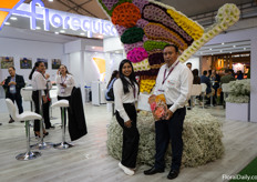 Florequisa booth with Jocelyne and Luis