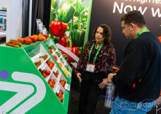 Erica Bistratini, Enza Zaden, shows the breeding company's resistant tomatoes