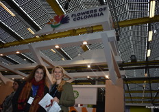 Cristina Uricoechea of Asocolflores, with our editor Elita Vellekoop. Asocolflores hosted the Colombian pavillion. This year, there were 16 companies participating, the highest number so far.