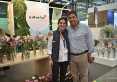 Daniela Navarro and Felipe Gomez of Selecta one, in front of their carnation assortment.