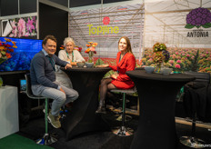 Rino Mans of Topline Gerbera with mother and sister. Sharing the stand with Hortensia Antonia, they are neighbours and family.